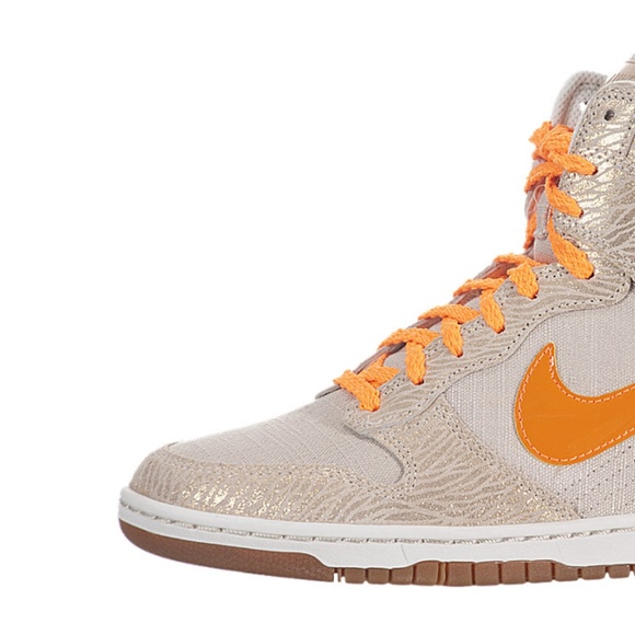 le scarpe nike sky hi schiacciata birchbright agrumi vela metallica poshmark le scarpe nike sky hi schiacciata birchbright agrumi vela metallica poshmark